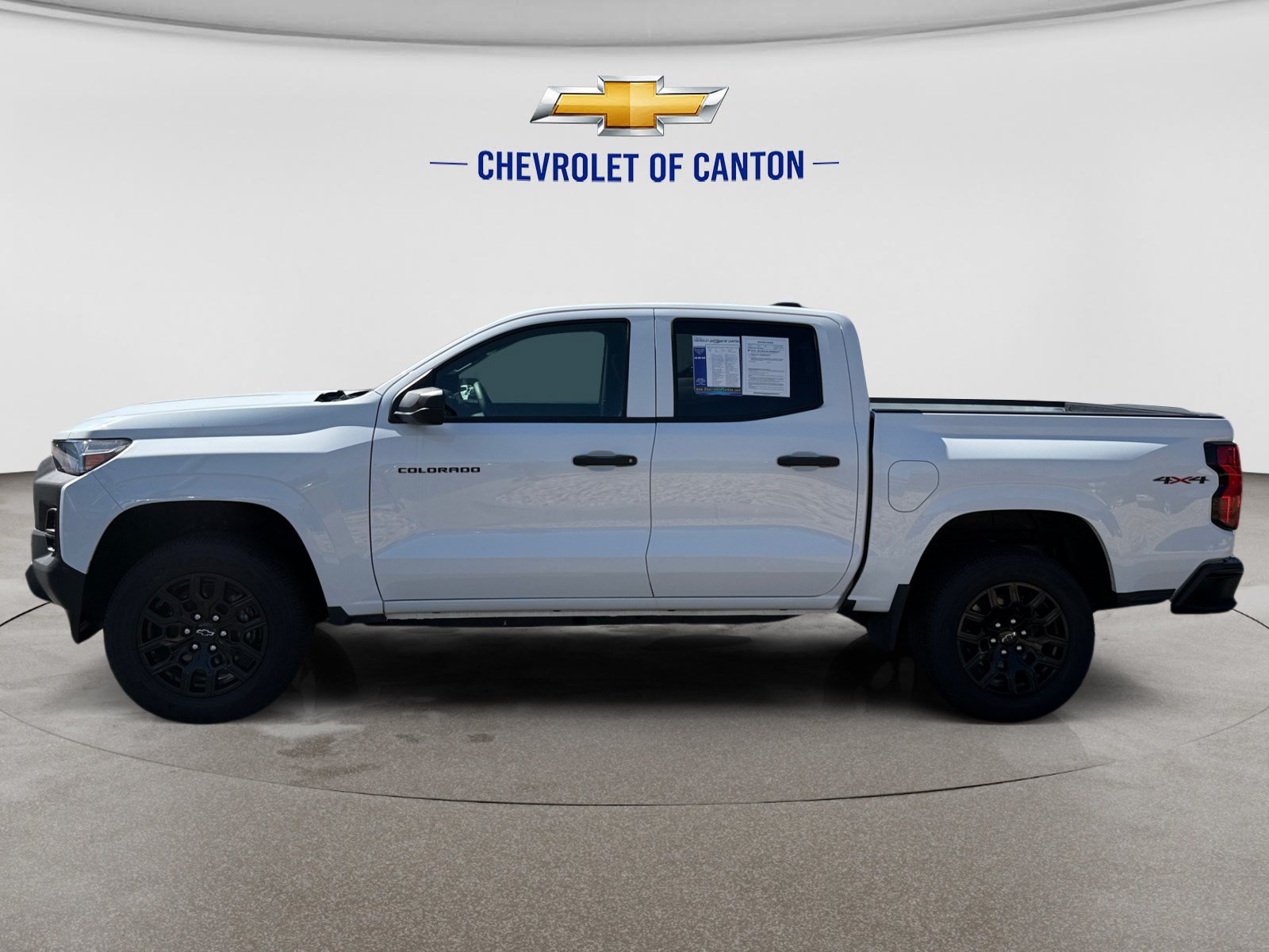 Used 2026 Chevrolet Colorado W/T w/ WT Custom Package AWD/4WD image 8