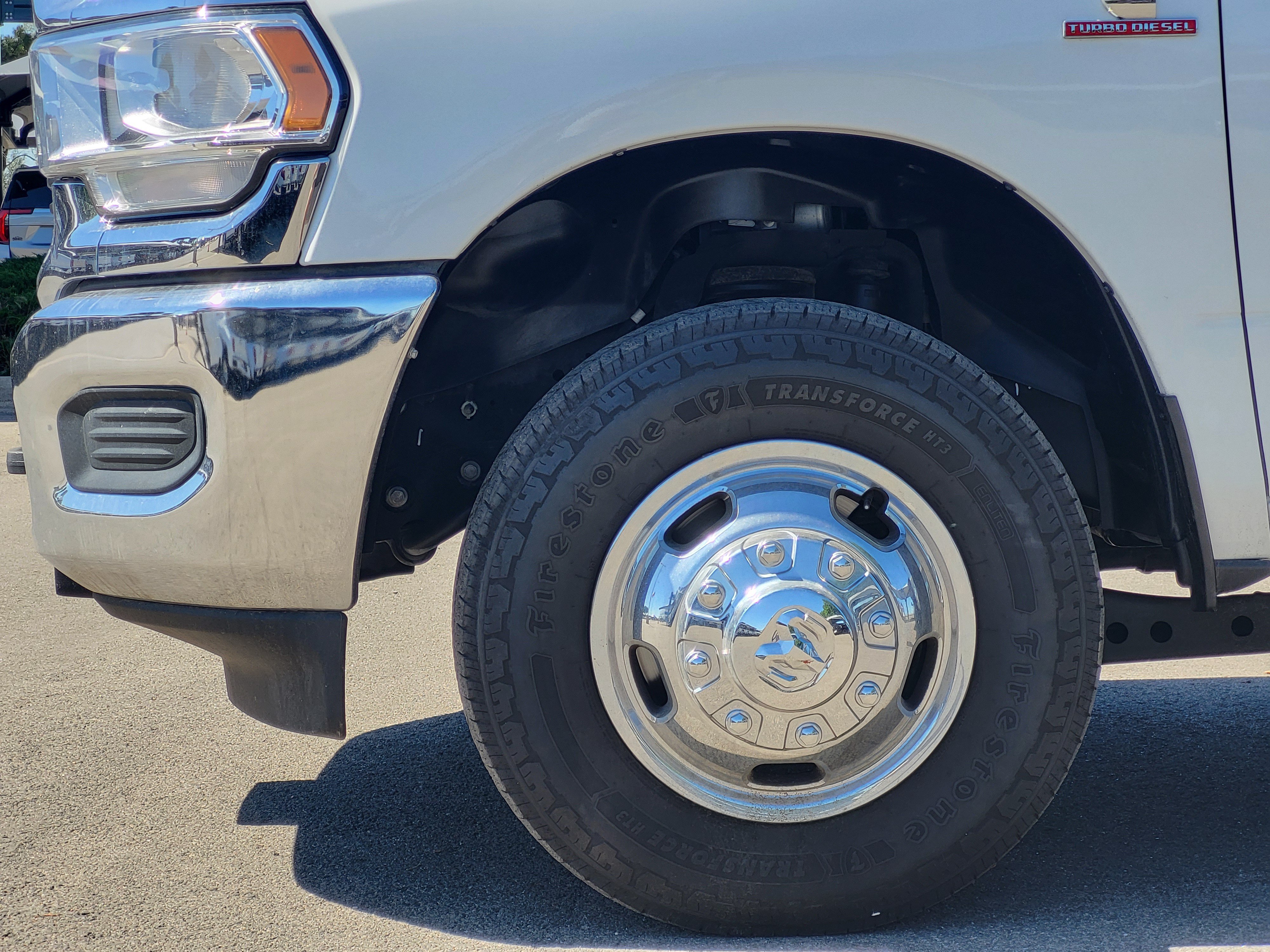 Used 2024 RAM 3500 SLT w/ Quick Order Package 2YG SLT AWD/4WD image 9