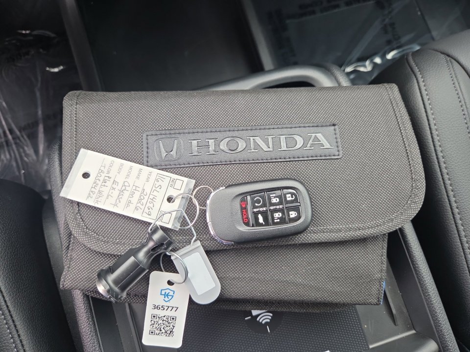 Certified 2026 Honda Odyssey EX-L image 33