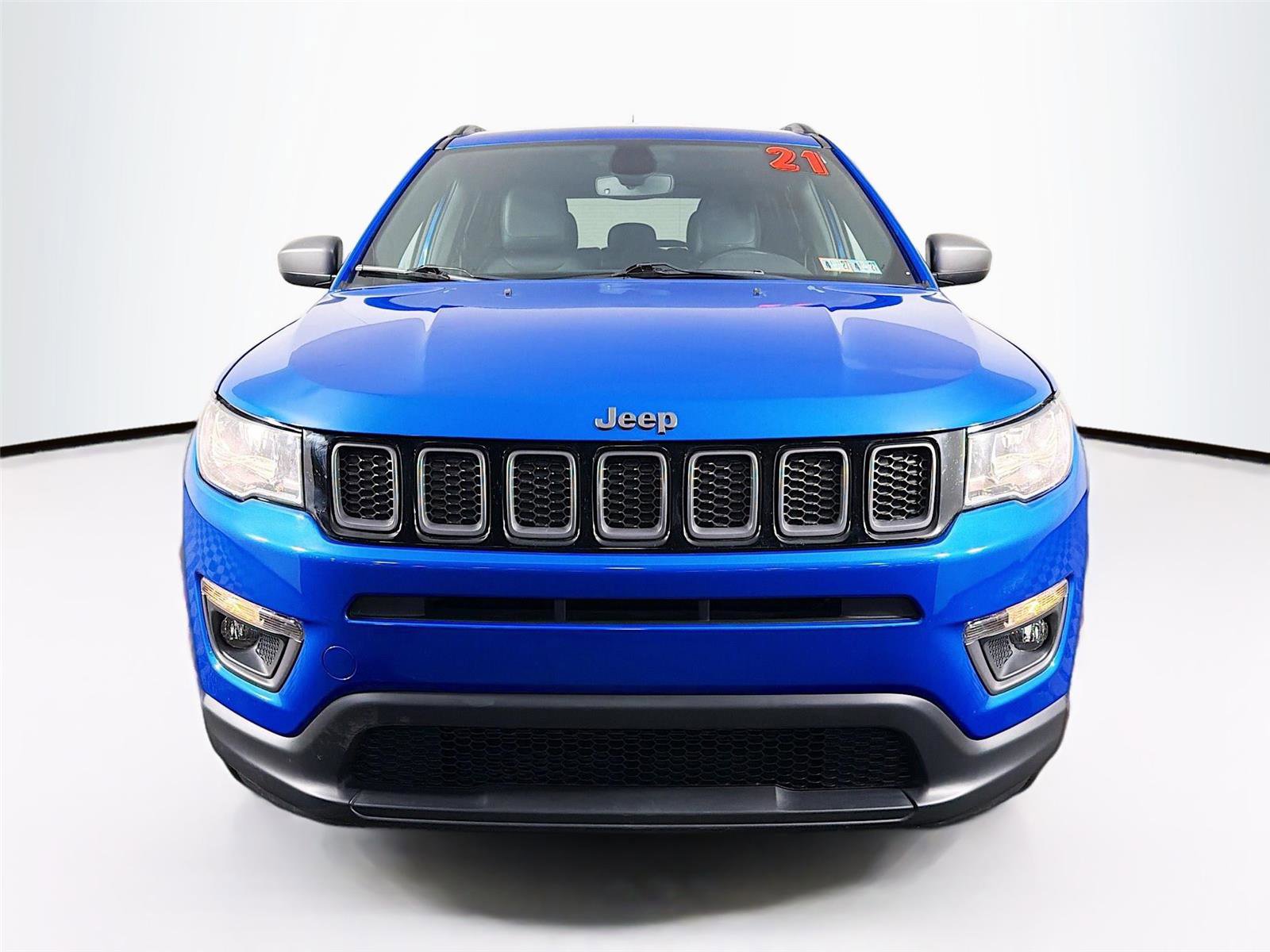 Used 2021 Jeep Compass Latitude AWD/4WD image 2