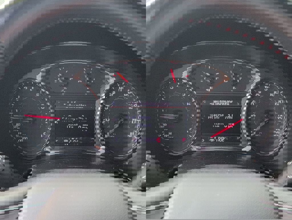 Used 2022 Chevrolet Equinox RS w/ RS Leather Package image 24