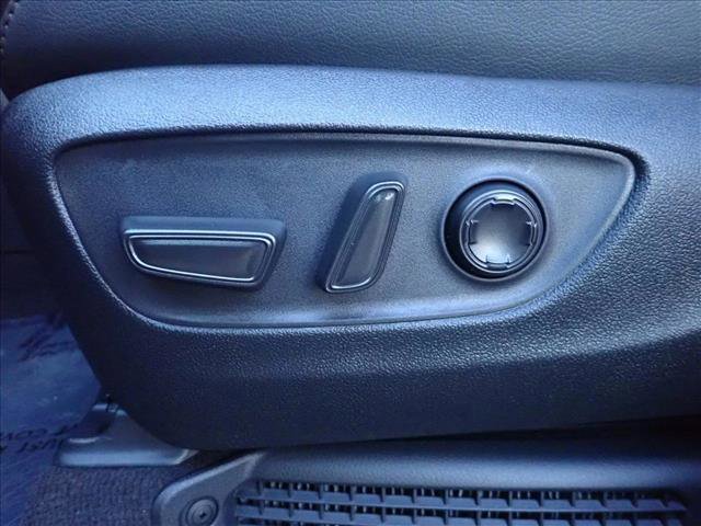 Used 2025 Toyota Sienna Platinum image 15