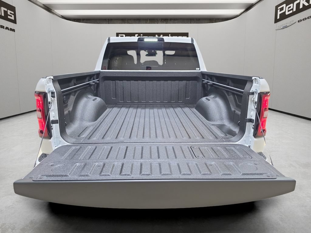 New 2027 RAM 1500 Laramie w/ Night Edition AWD/4WD image 10