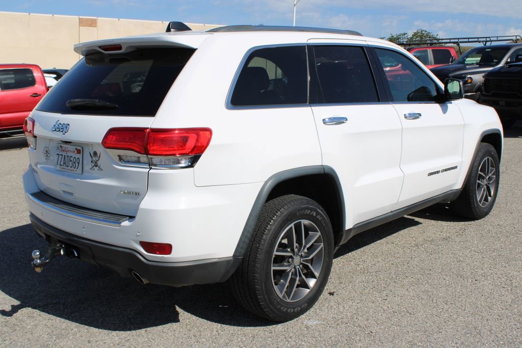 Used 2017 Jeep Grand Cherokee Limited AWD/4WD image 4