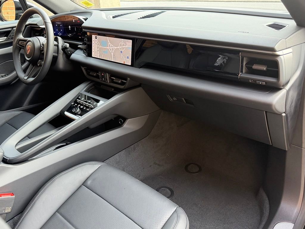 New 2026 Porsche Macan 4 Electric AWD/4WD image 20