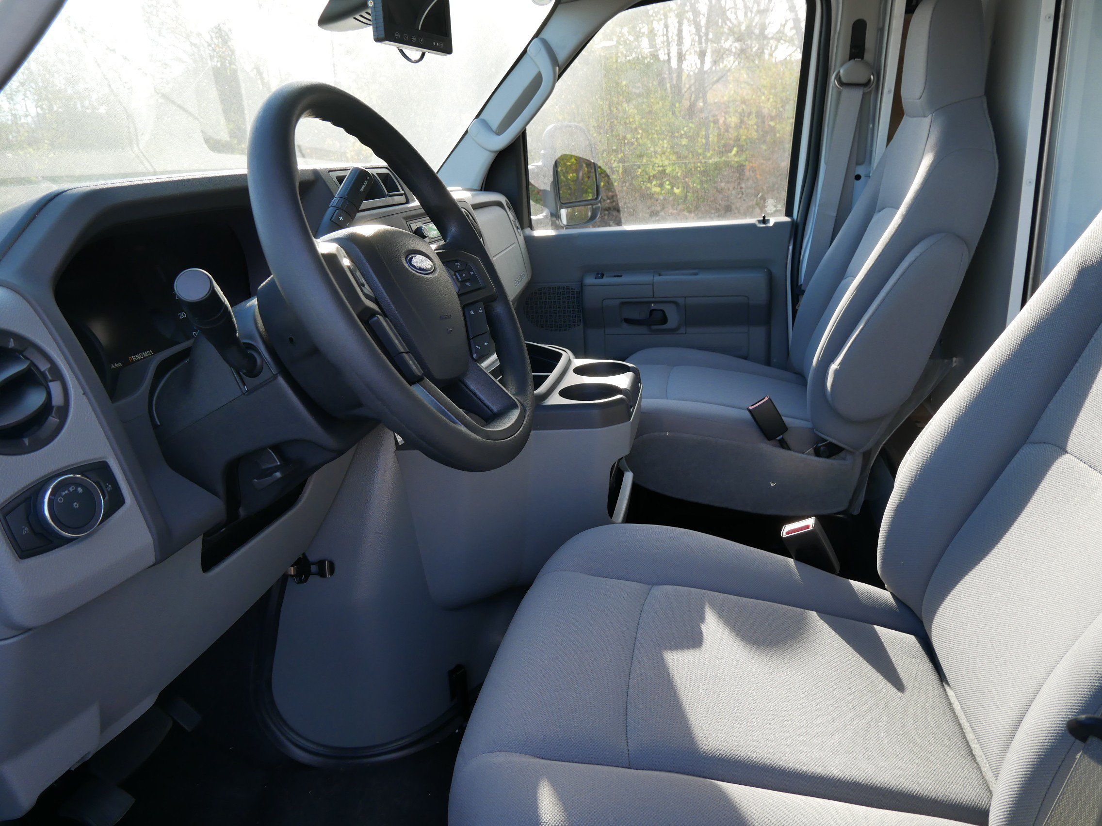 New 2026 Ford E-450 and Econoline 450 Super Duty w/ Driver's Safety Package RWD image 7