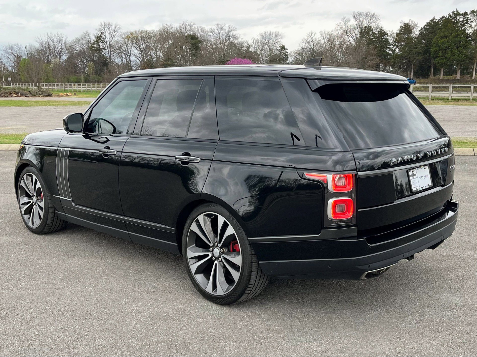 Used 2019 Land Rover Range Rover SV Autobiography Dynamic image 4
