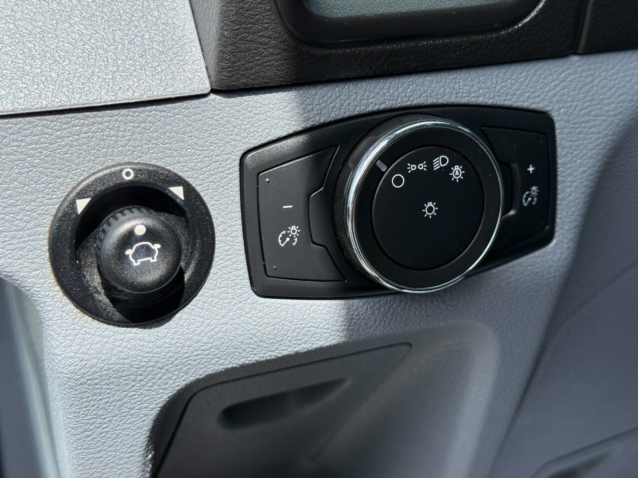 Used 2019 Ford Transit 350 XLT RWD image 15