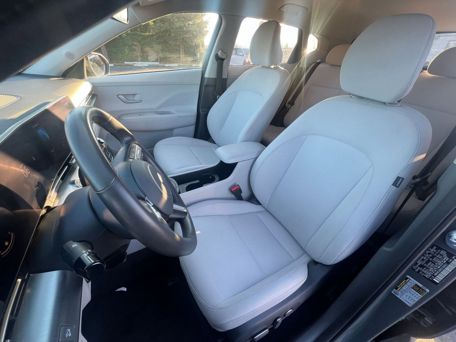 Used 2025 Hyundai Kona SEL image 36