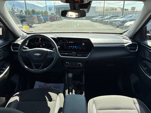 Used 2025 Chevrolet TrailBlazer LT AWD/4WD image 13