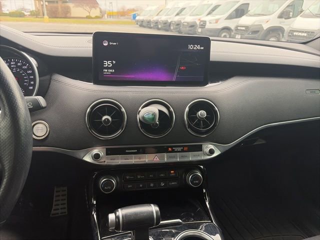Used 2022 Kia Stinger GT-Line w/ Sun & Sound Package AWD/4WD image 16