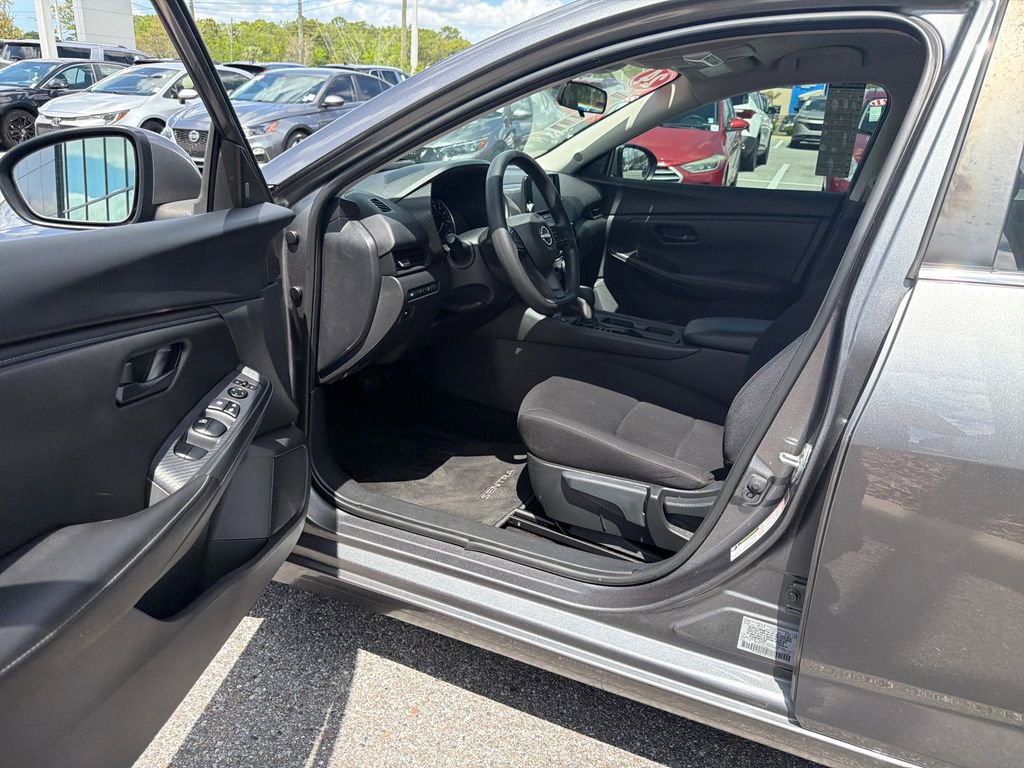 Used 2024 Nissan Sentra S image 11