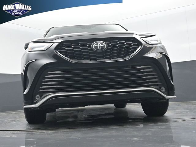 Used 2024 Toyota Highlander XSE image 18