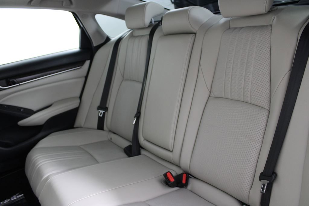 Used 2019 Honda Accord Touring image 19