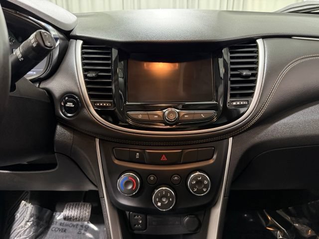 Used 2019 Chevrolet Trax LT w/ LT Convenience Package AWD/4WD image 13