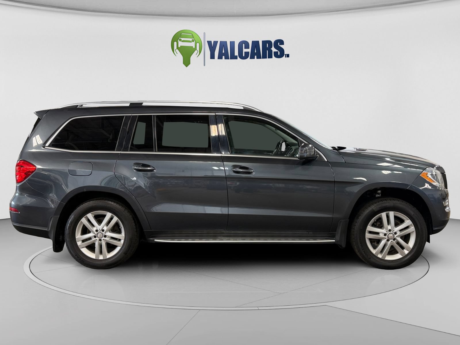Used 2015 Mercedes-Benz GL 450 4MATIC w/ Parking Assist Package image 6