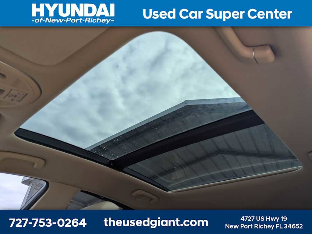 Used 2016 Hyundai Genesis 3.8 w/ Option Group 02 RWD image 23