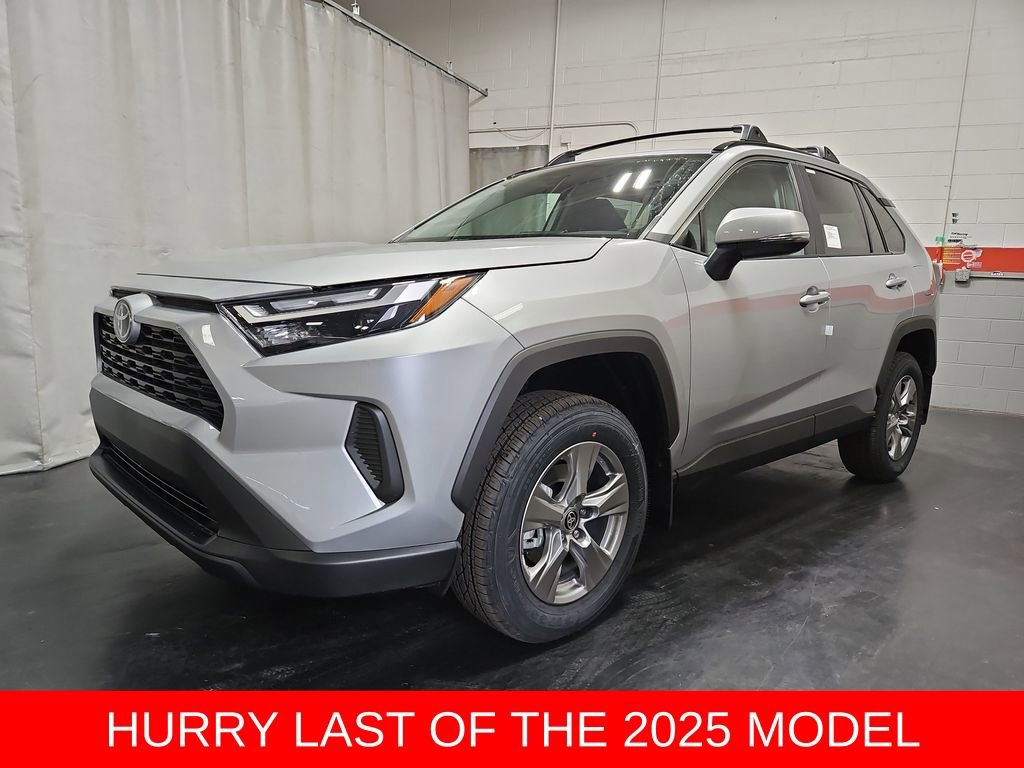 New 2025 Toyota RAV4 XLE image 4