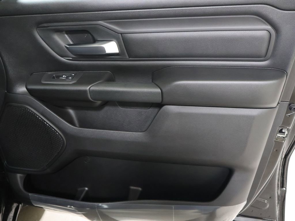 New 2026 RAM 1500 Express image 16