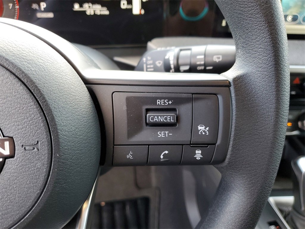 Used 2025 Nissan Kicks SV image 19