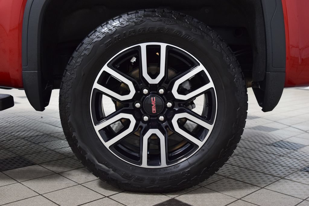 Used 2025 GMC Sierra 1500 AT4 w/ AT4 Premium Package AWD/4WD image 26
