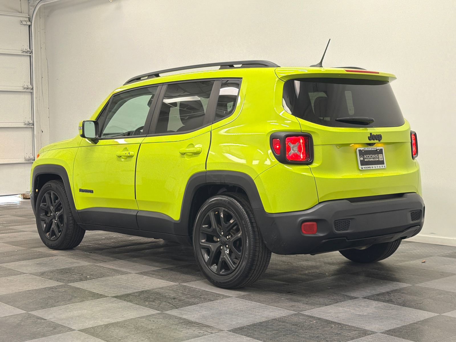 Used 2017 Jeep Renegade Altitude image 6