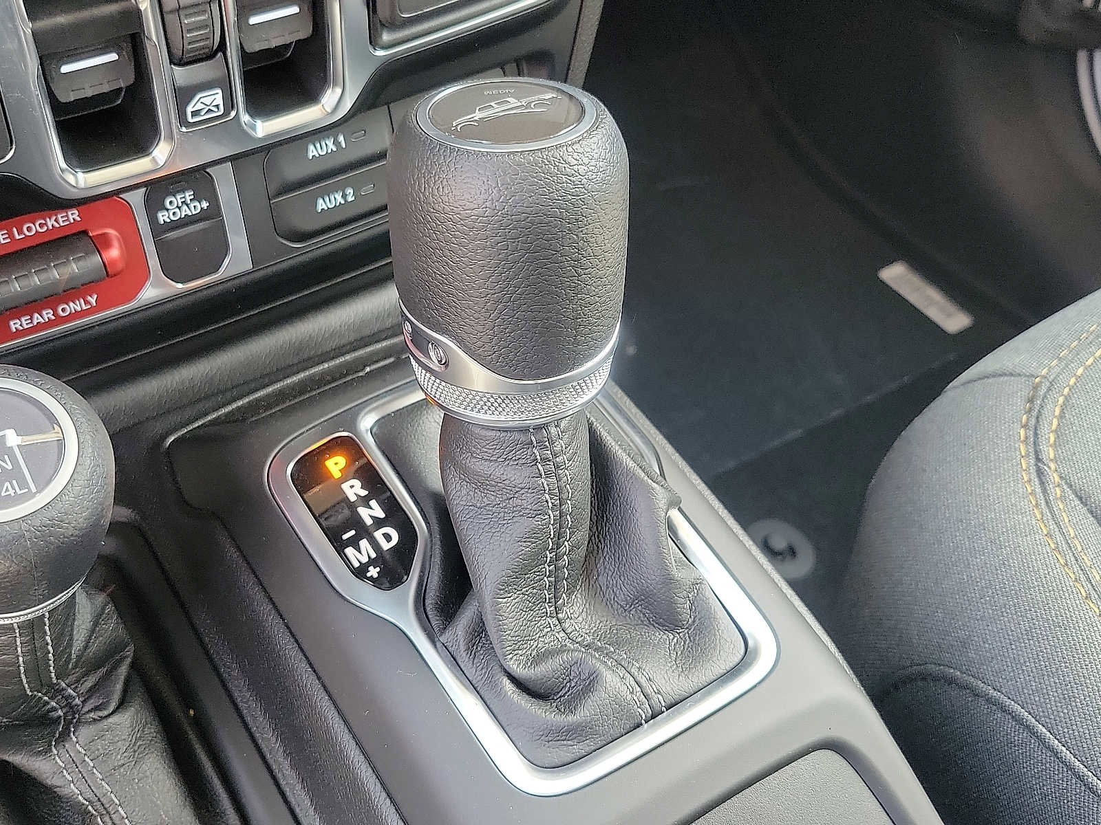 New 2024 Jeep Gladiator Sport image 8