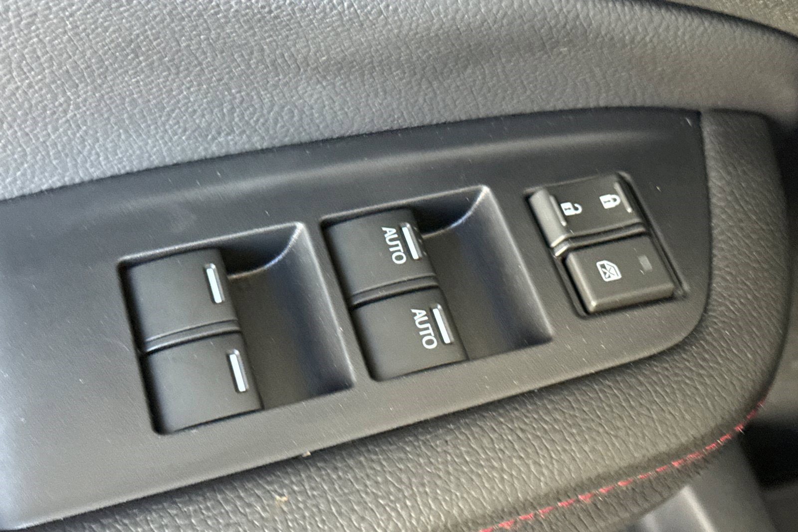 Certified 2025 Honda Ridgeline Black Edition image 13