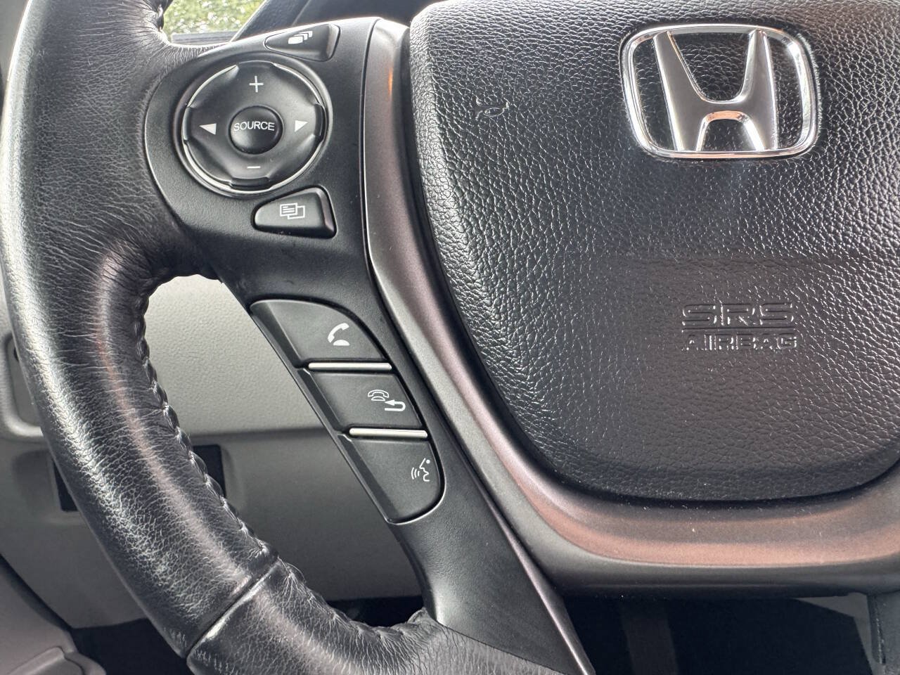 Used 2017 Honda Ridgeline RTL-T image 26