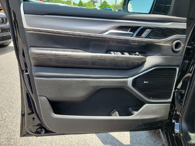 New 2026 Jeep Grand Wagoneer 4WD image 15