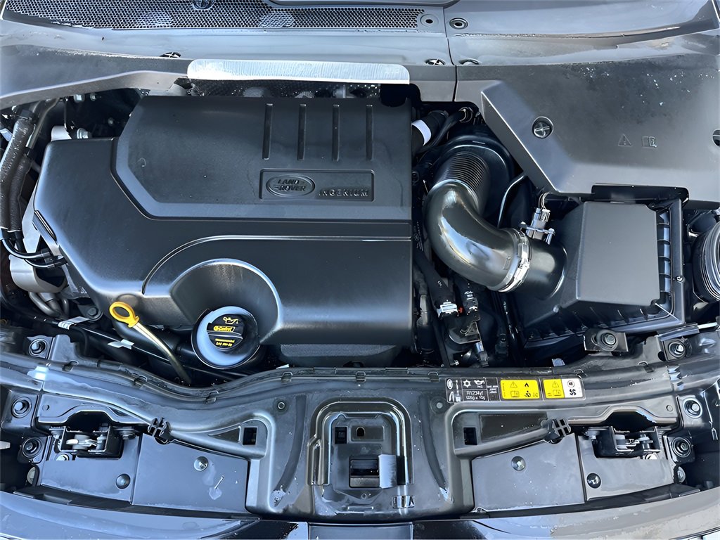 Used 2020 Land Rover Discovery Sport SE R-Dynamic image 9