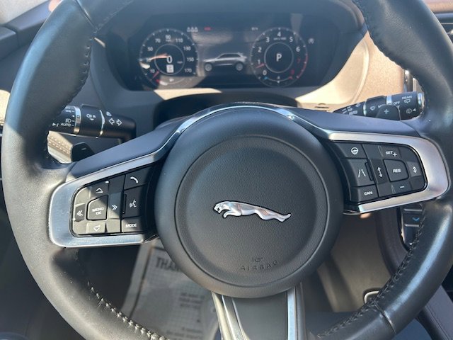 Used 2020 Jaguar F-PACE Prestige image 24