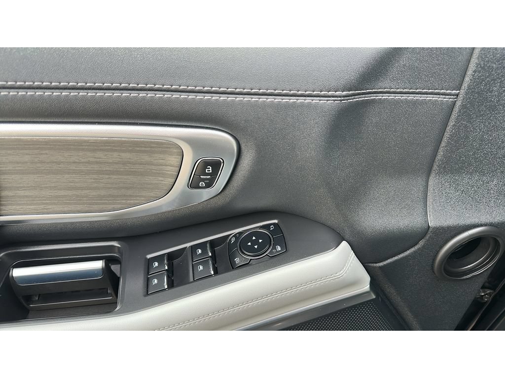 Used 2025 Ford Expedition Max Platinum AWD/4WD image 12