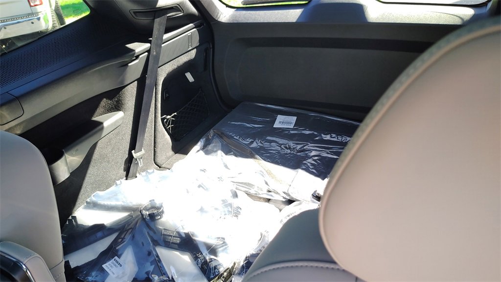 New 2025 Volvo EX90 Plus image 32