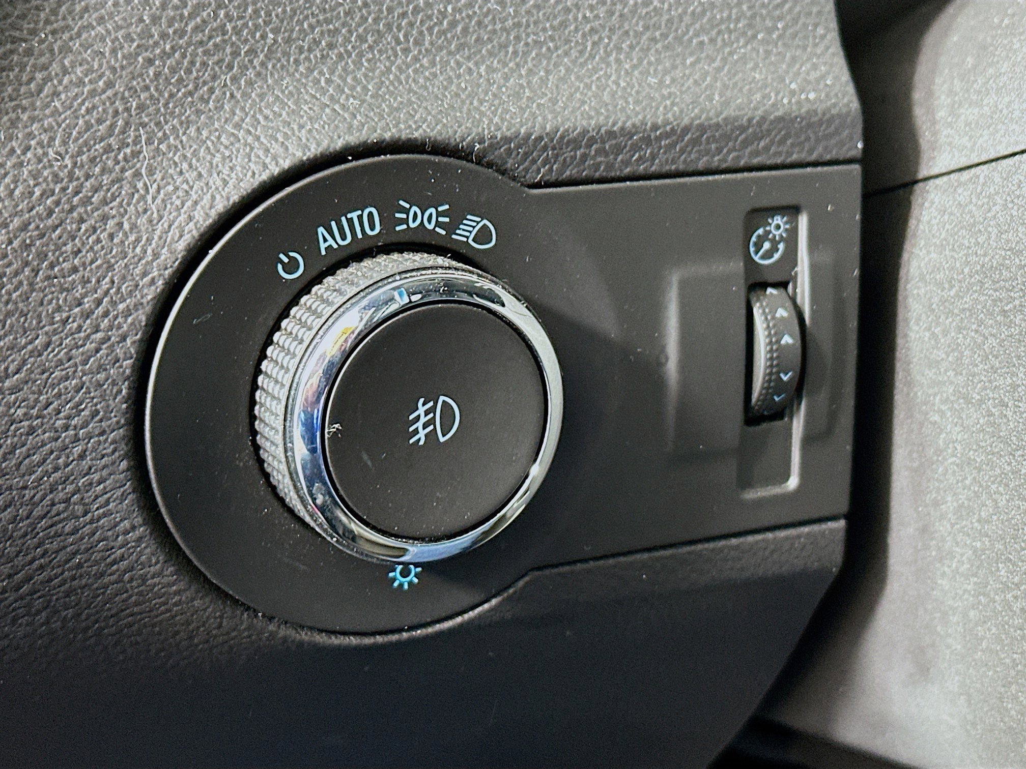 Used 2015 Chevrolet Camaro LT w/ RS Package image 16