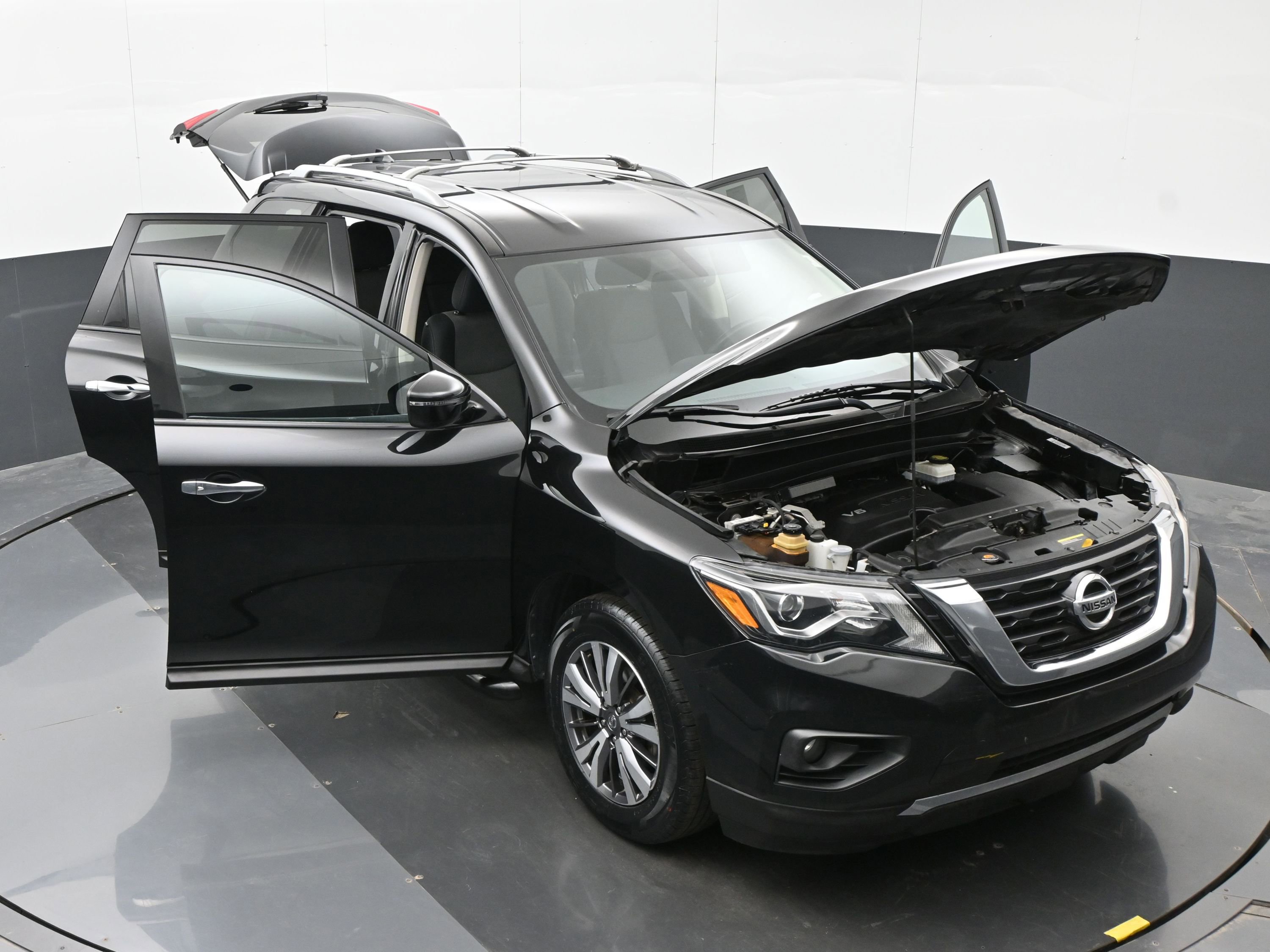 Used 2020 Nissan Pathfinder SV image 48