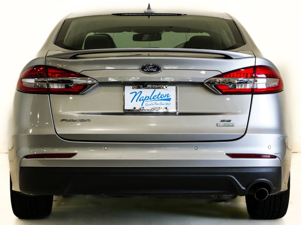 Used 2020 Ford Fusion SE w/ Equipment Group 151A FWD image 6
