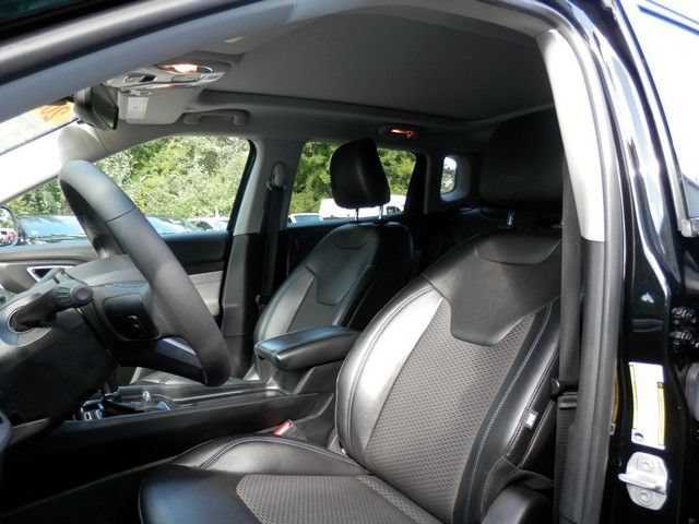 Used 2022 Jeep Compass Latitude w/ Sun and Sound Group AWD/4WD image 18