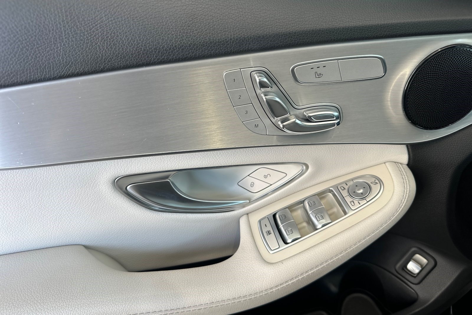 Used 2016 Mercedes-Benz C 300 Sedan image 12