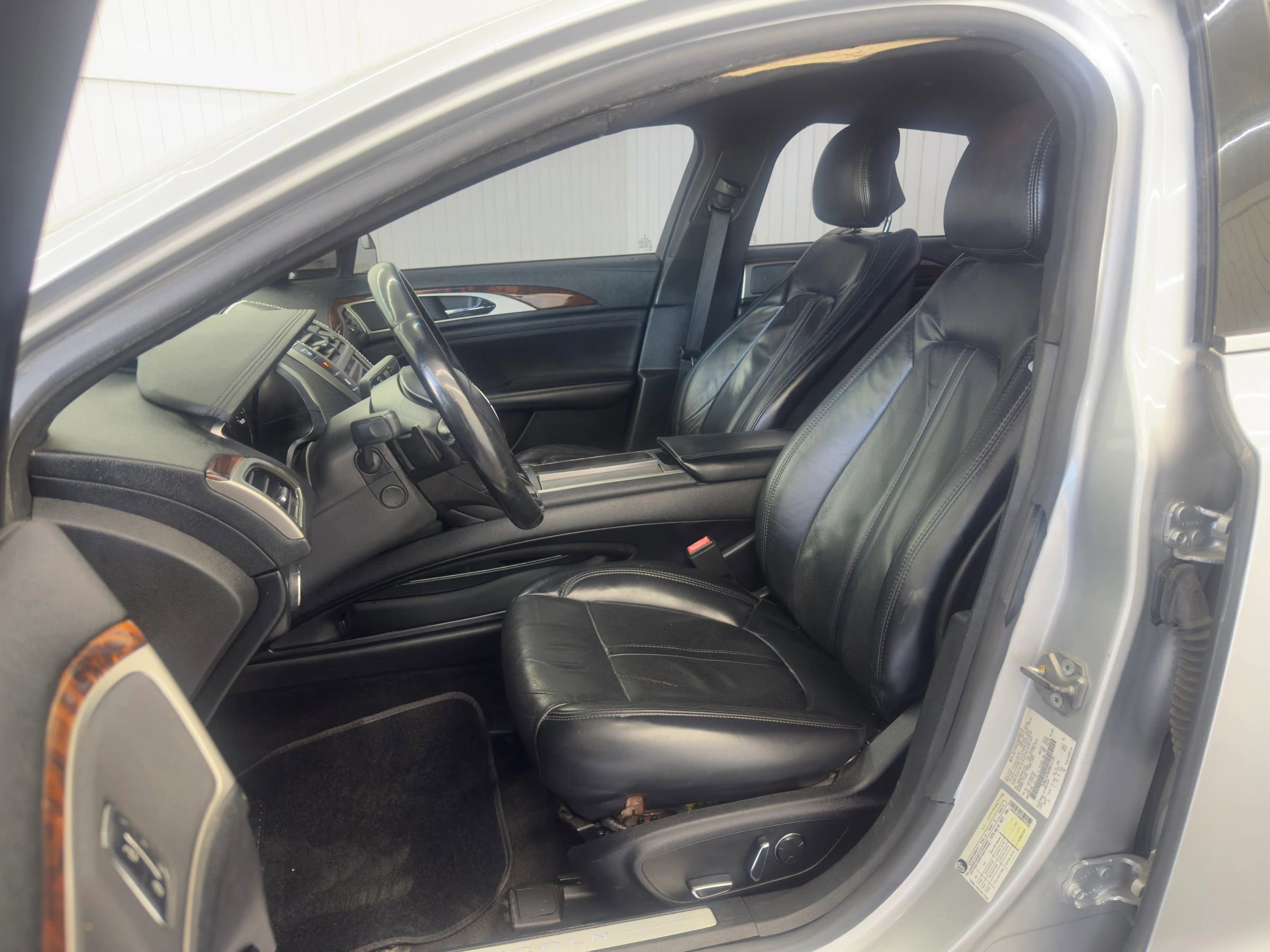 Used 2017 Lincoln MKZ Select image 9