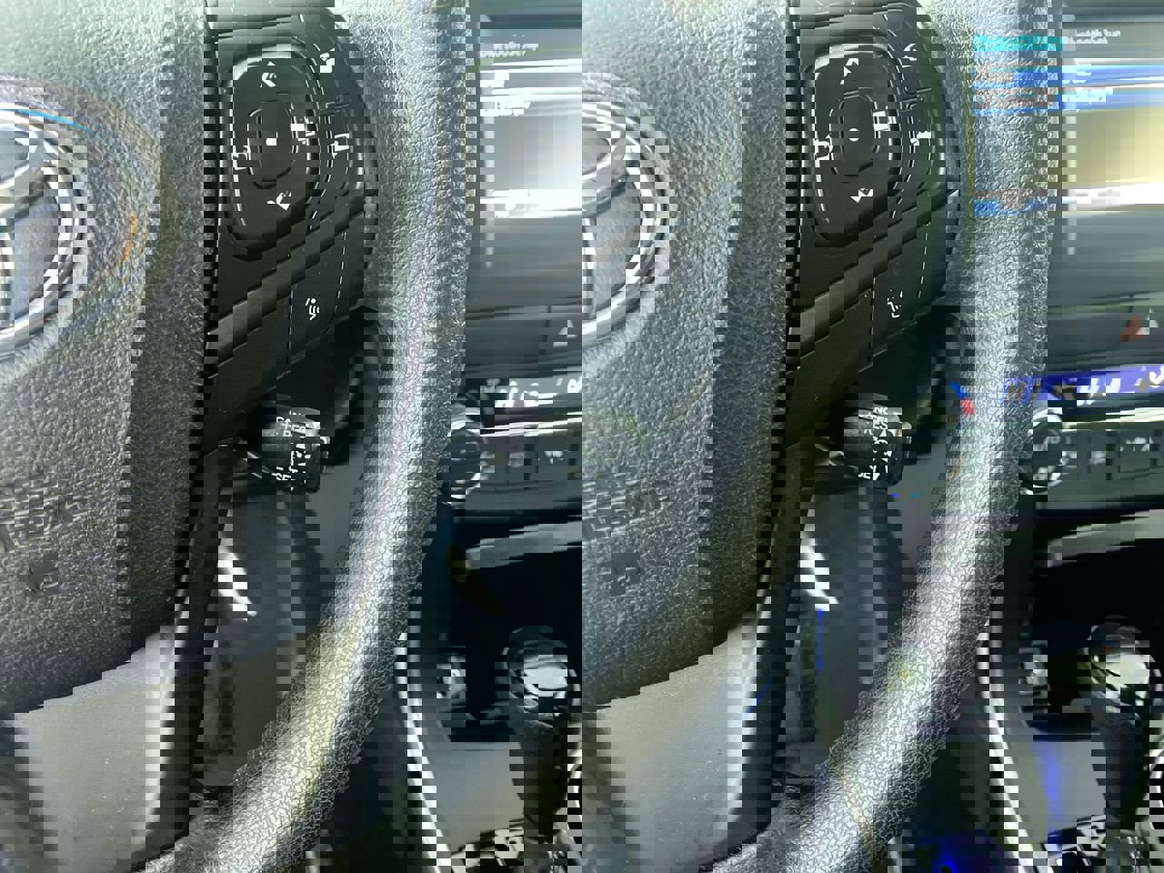 Used 2015 Toyota Camry LE image 13