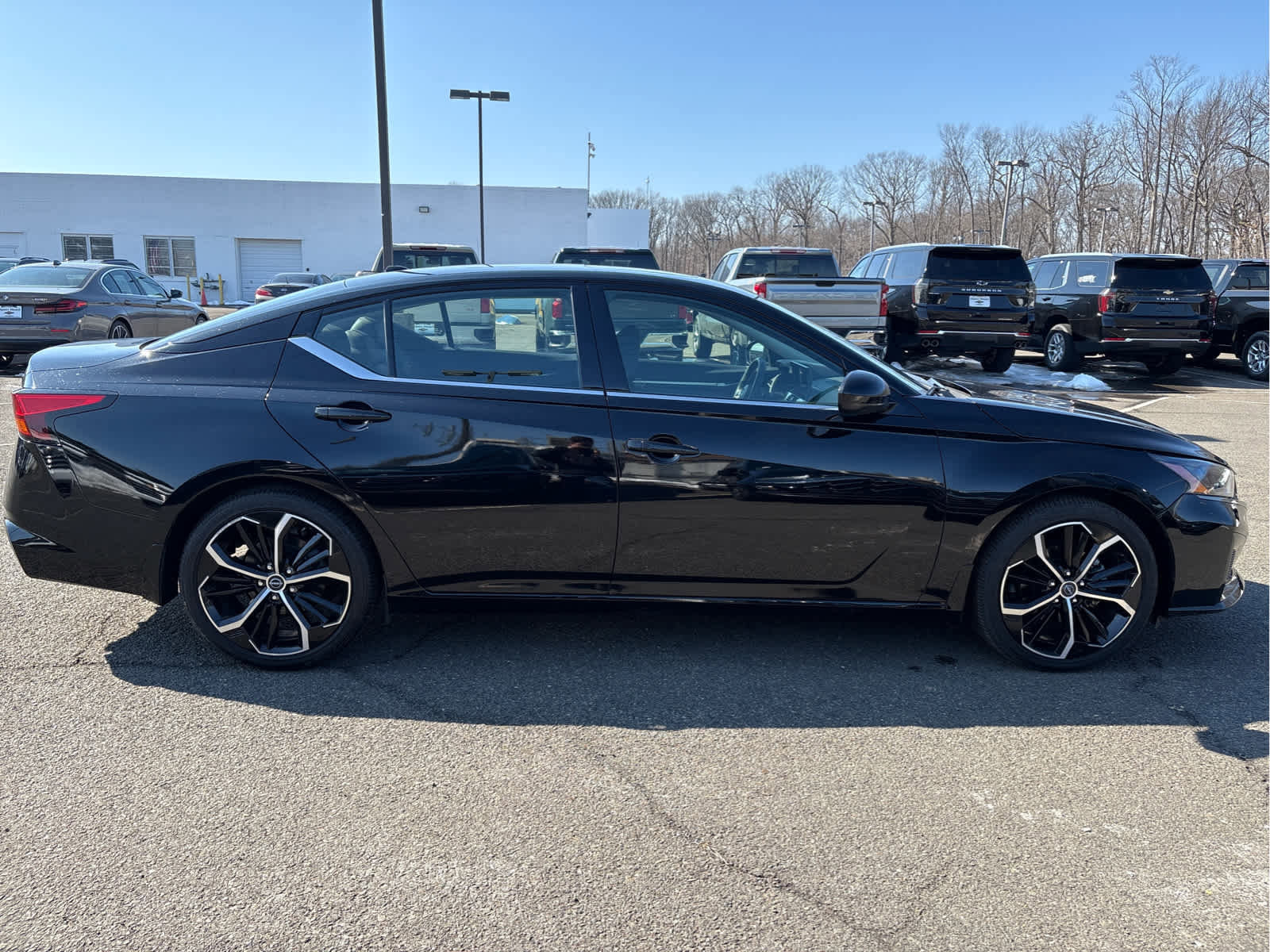 Used 2024 Nissan Altima 2.5 SR w/ SR Premium Package image 8