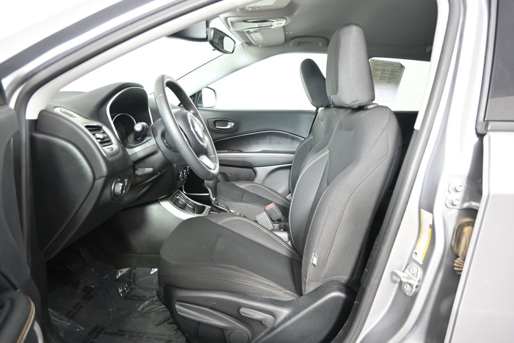 Used 2018 Jeep Compass Sport AWD/4WD image 20