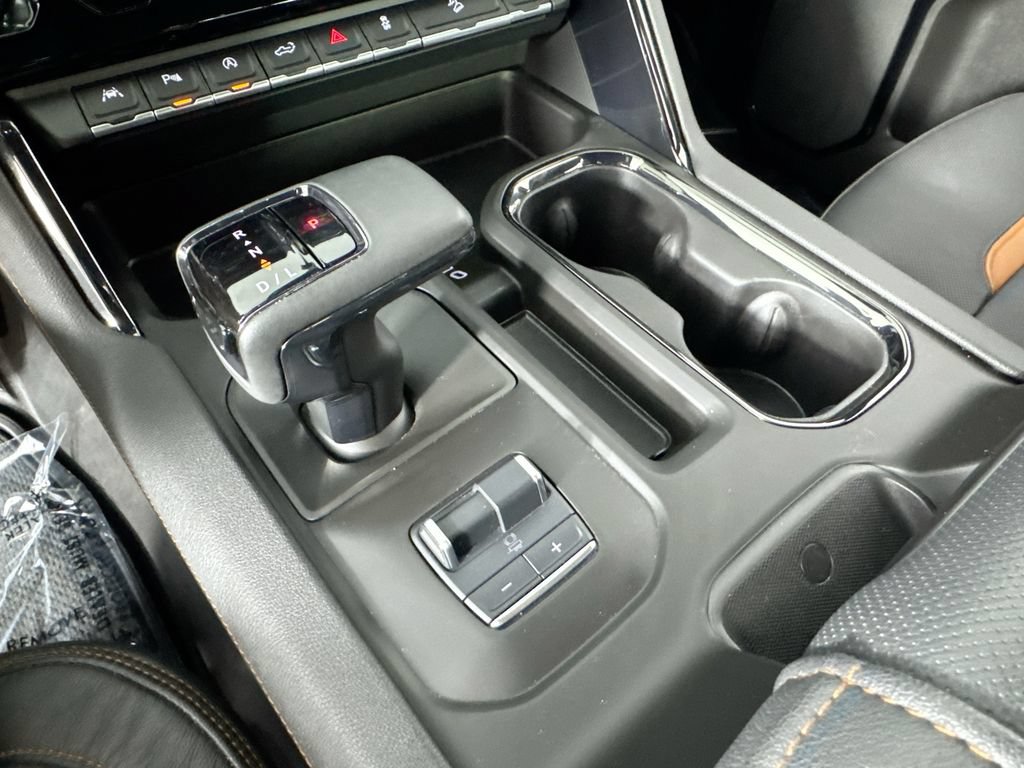 Used 2024 GMC Sierra 1500 AT4 w/ Technology Package AWD/4WD image 25