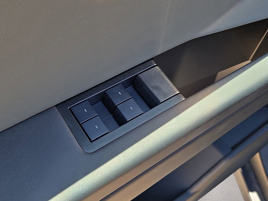 Used 2024 Tesla Cybertruck AWD Crew Cab image 20