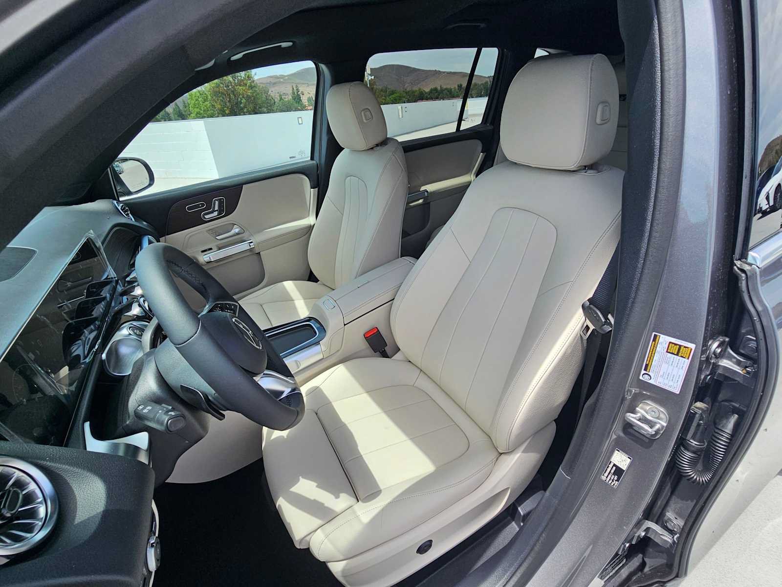 New 2026 Mercedes-Benz GLB 250 image 21