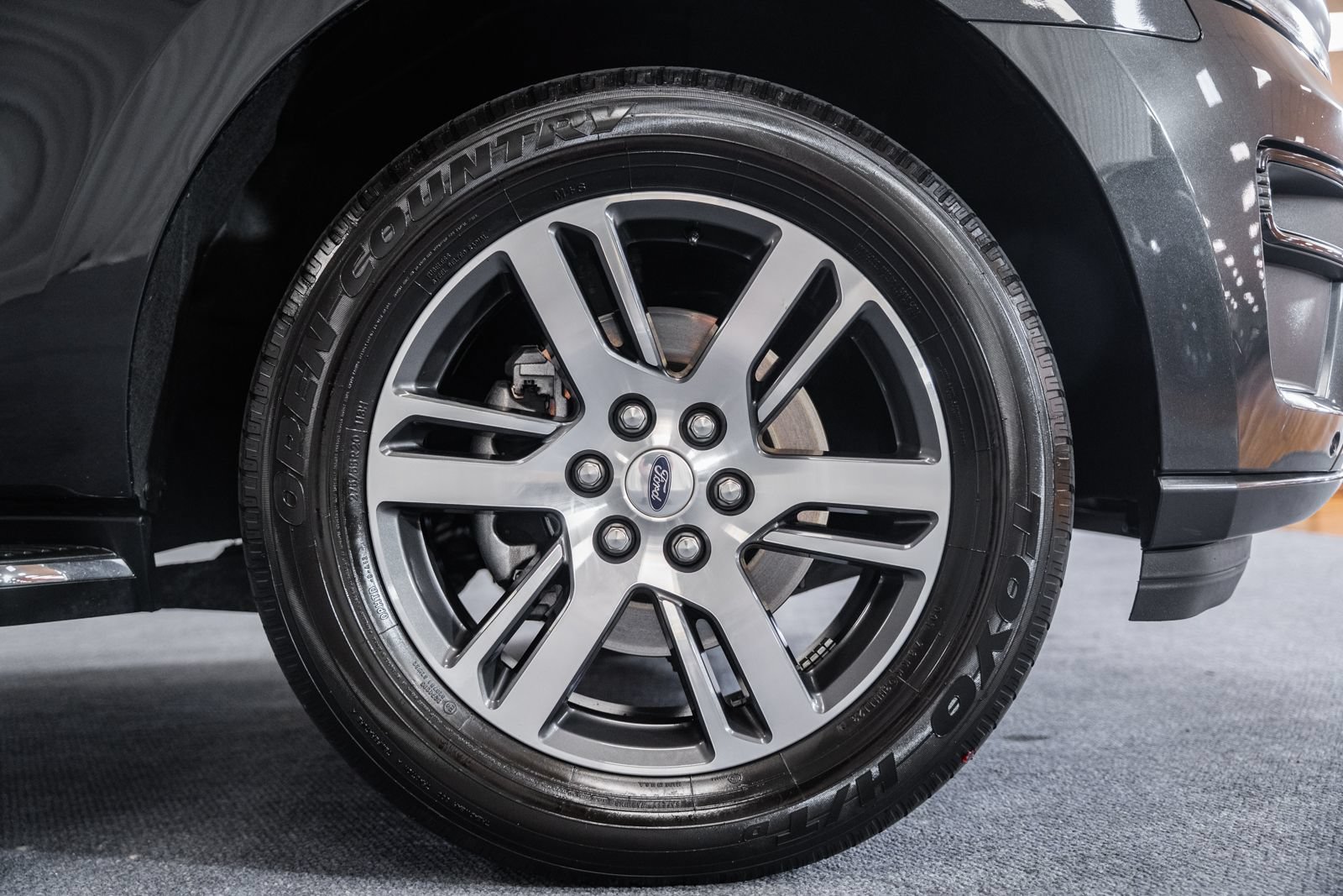 Used 2023 Ford Expedition XLT AWD/4WD image 25
