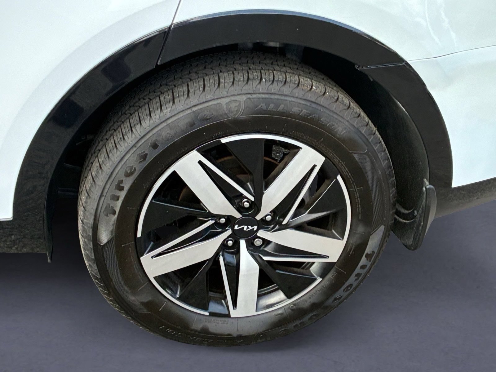 Used 2023 Kia Sorento S FWD image 9