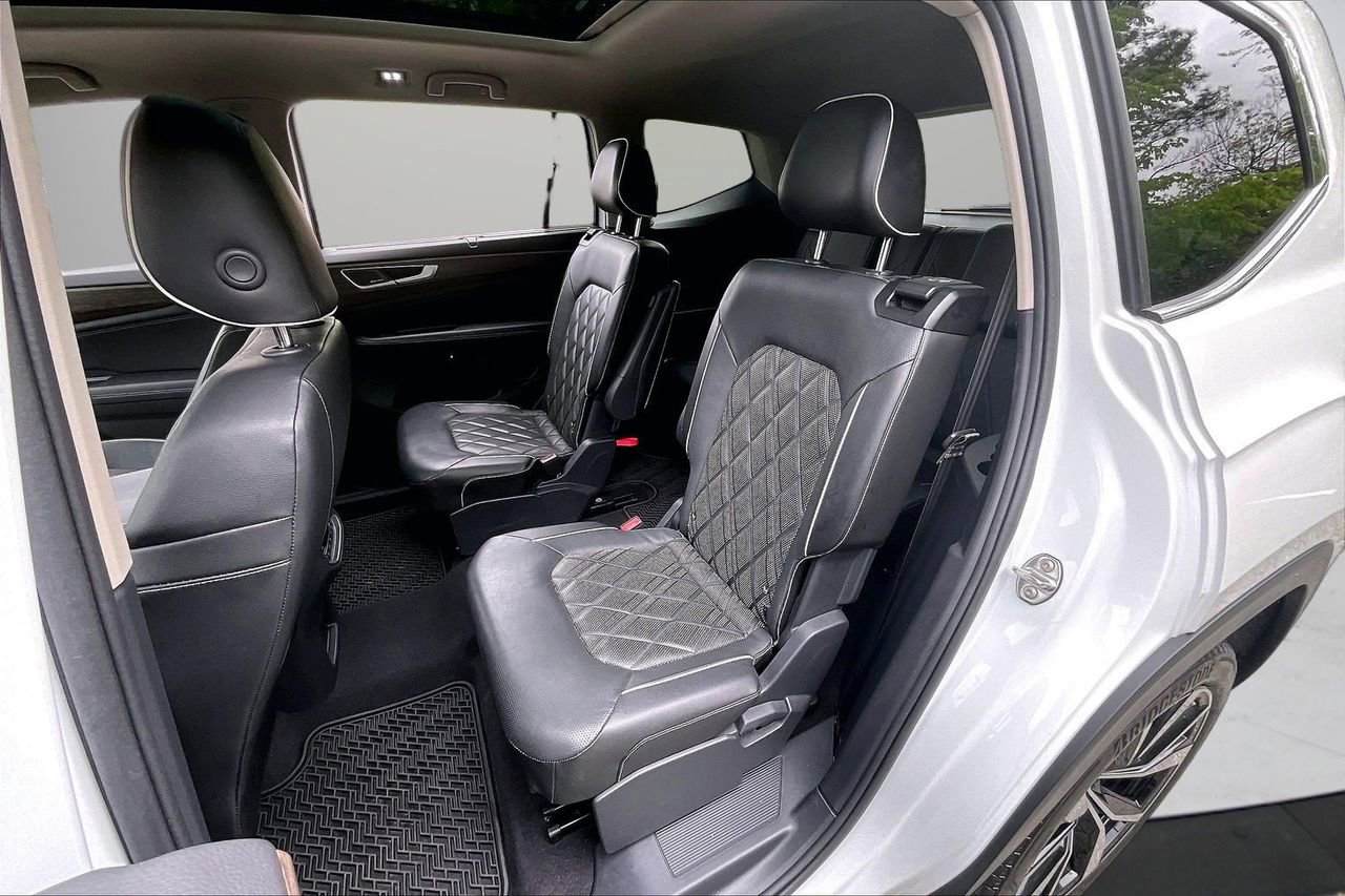 Used 2024 Volkswagen Atlas SEL Premium R-Line AWD/4WD image 24