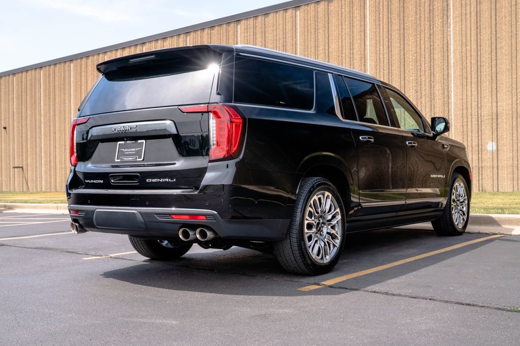 Certified 2024 GMC Yukon XL Denali Ultimate AWD/4WD image 9